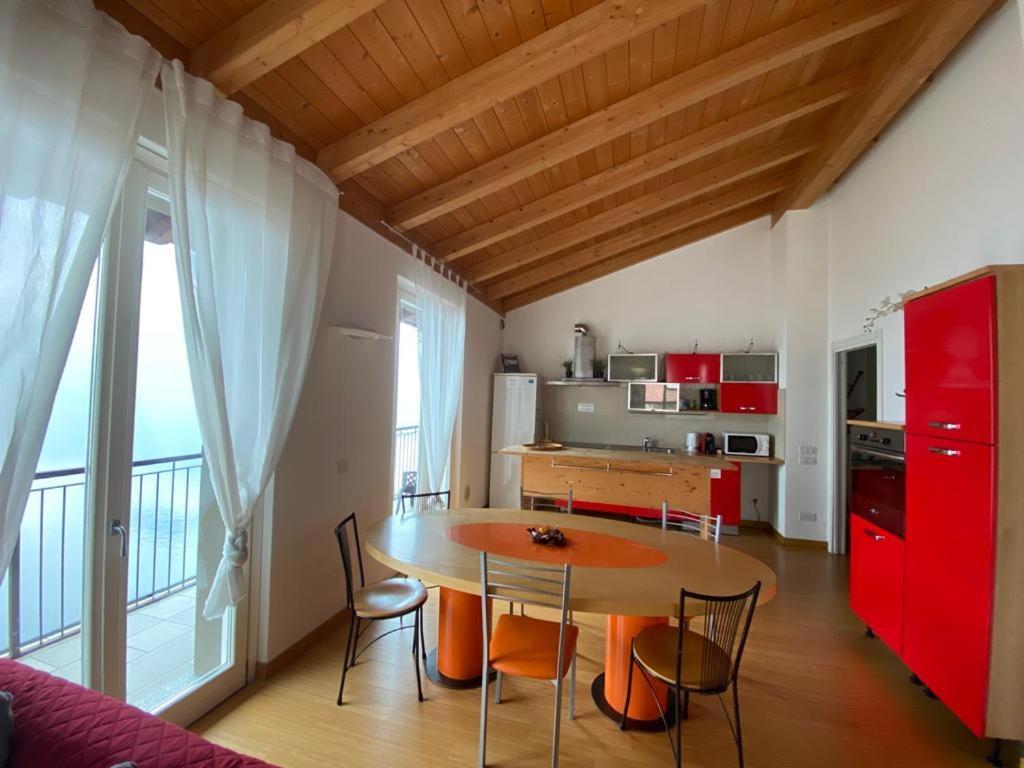 Apartmán Luxury Penthouse With Big Terrace Argegno Exteriér fotografie