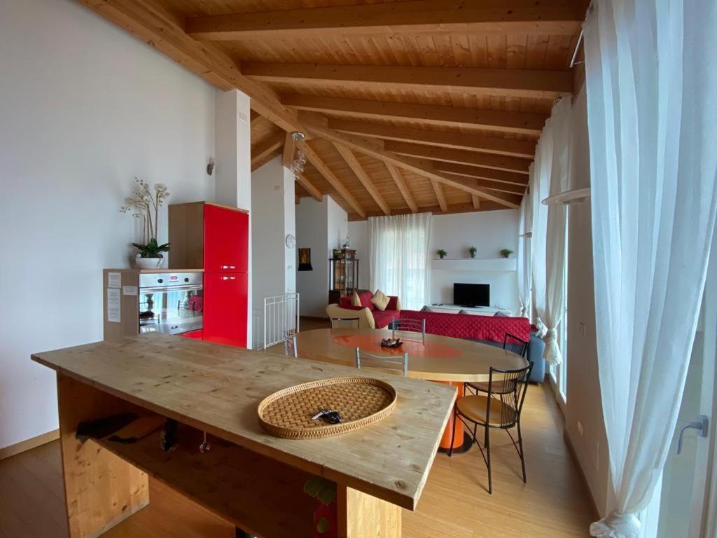 Apartmán Luxury Penthouse With Big Terrace Argegno Exteriér fotografie