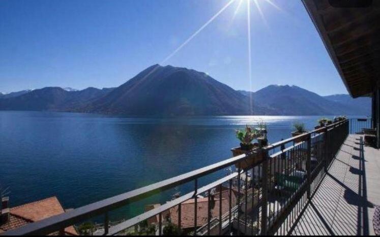 Apartmán Luxury Penthouse With Big Terrace Argegno Exteriér fotografie